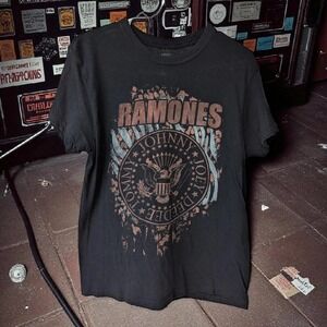 Ramones Unisex T-Shirts